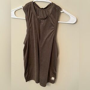 Vuori Women’s Energy Tank Size XS army green